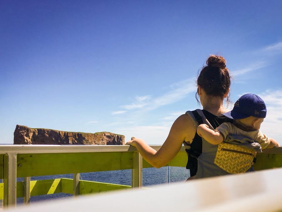 Le porte-bébé est un must pour votre cardio et vos sorties d'été