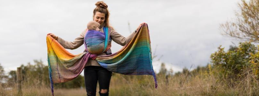 Découvrez notre histoire de cœur avec le porte-bébé tissé main